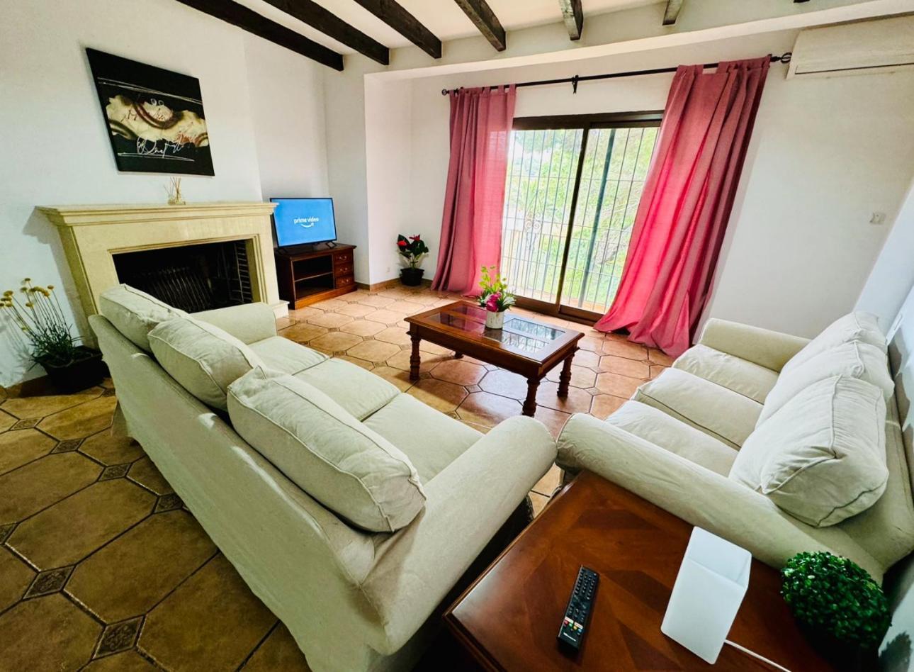 Дом отдыха Casa De 5 Cerca De La Playa En Elviria Марбелья